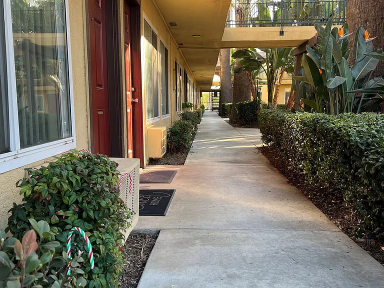 Summit Place Apartments — Photo 6