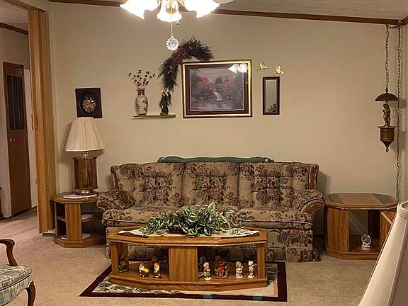 3rd image of 8405 Tamarack Dr