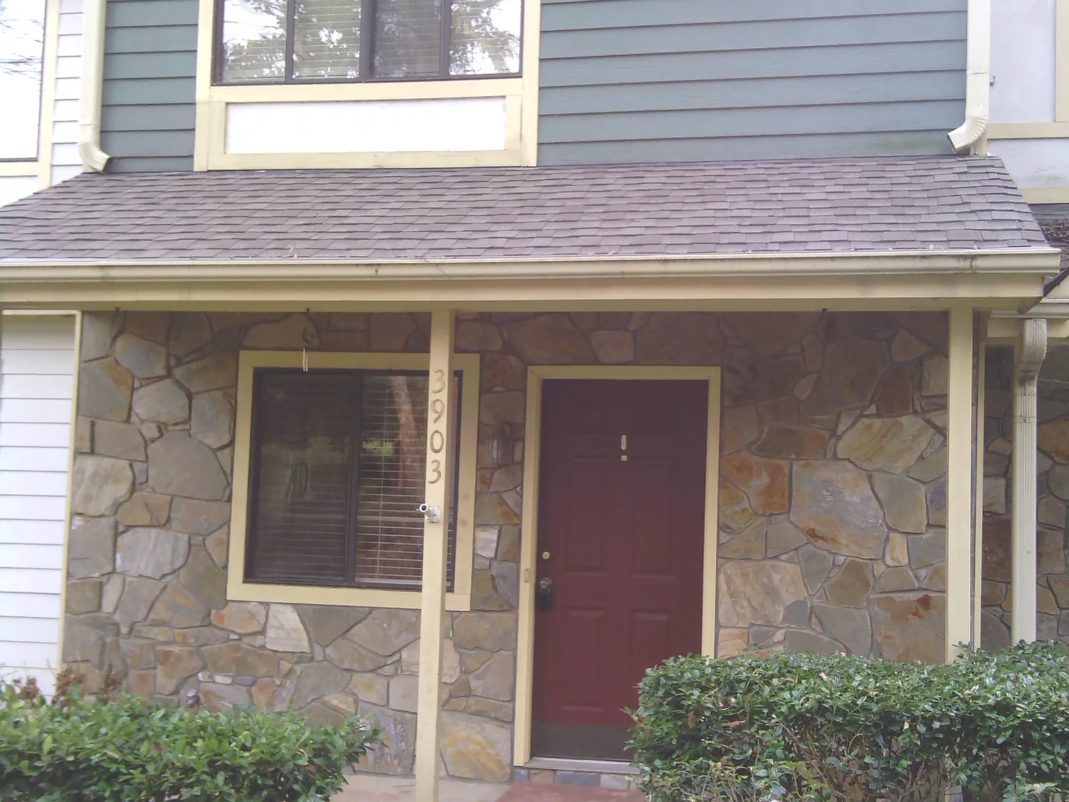 2 bed, 2.5 bath, 1088 sqft, $1,575 — Photo 1