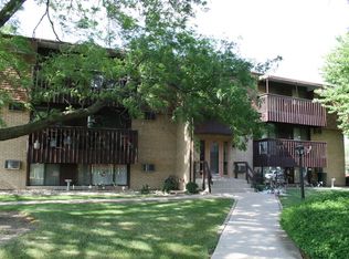 2216 Oneida St APT 105, Joliet, IL 60435