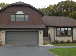 3413 E Cumberland Ln, Crete, IL 60417