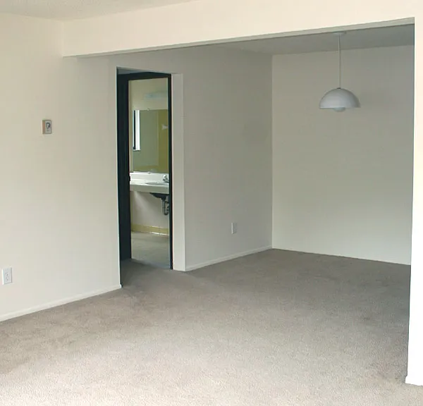 300 N Crooks Rd #304 — Photo 3