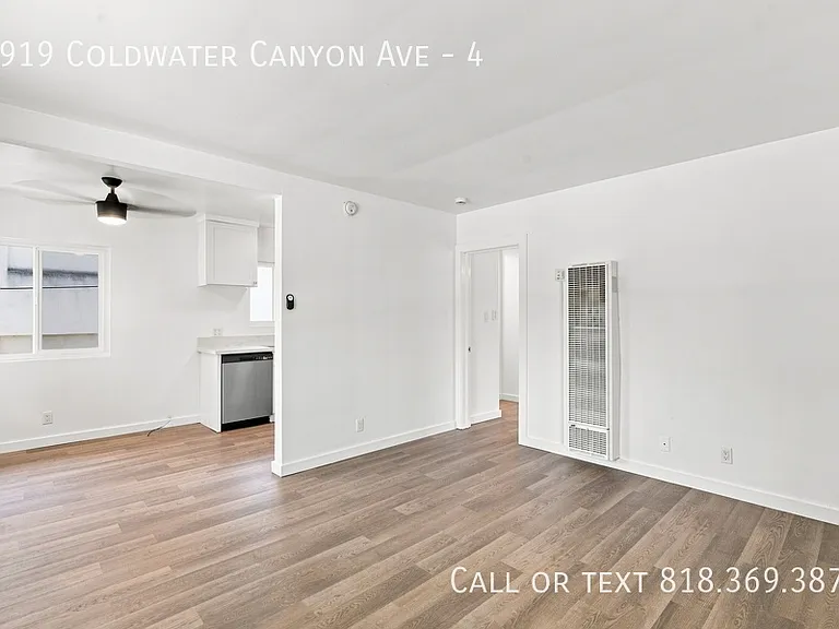 4919 Coldwater Canyon Ave #4 — Photo 2