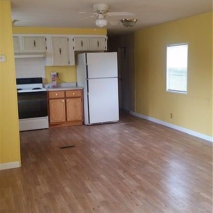 4th image of 4202 E Alabama Ln