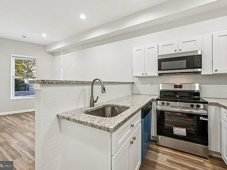 750 Reservoir St #A — Photo 13