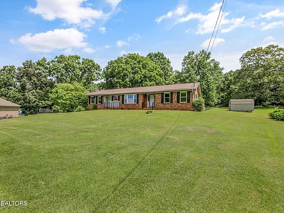 4th image of 3923 Riverview Dr
