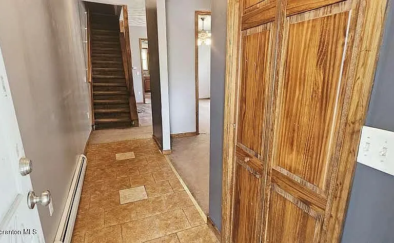 1631 Vine St — Photo 3