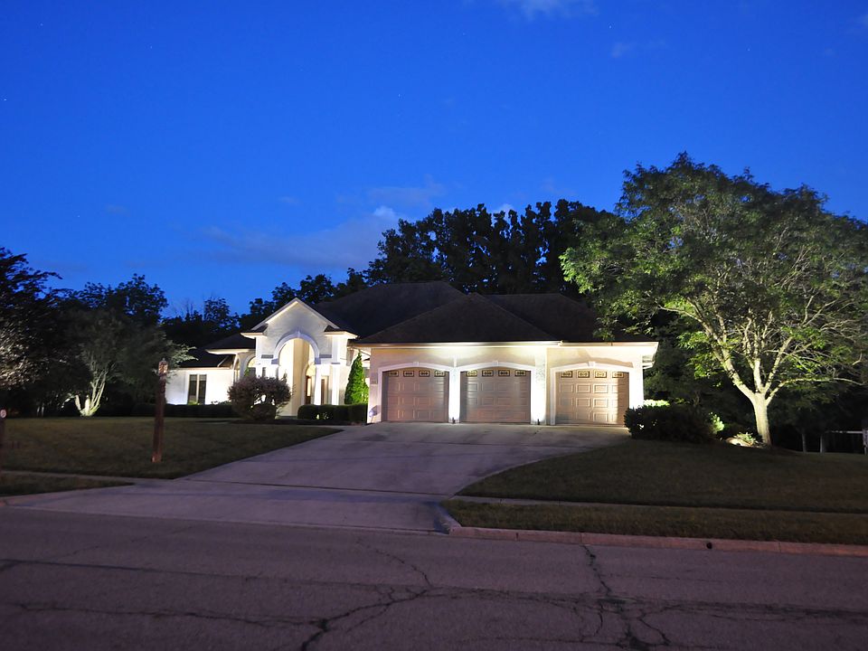 1st image of 266 Farm Creek Dr