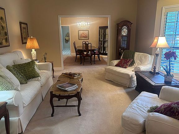 Lighted bay window in LR