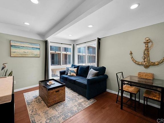 3rd image of 3764 Bayside Ln Unit 4