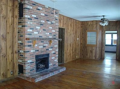 FIREPLACE IN LIVING ROOM