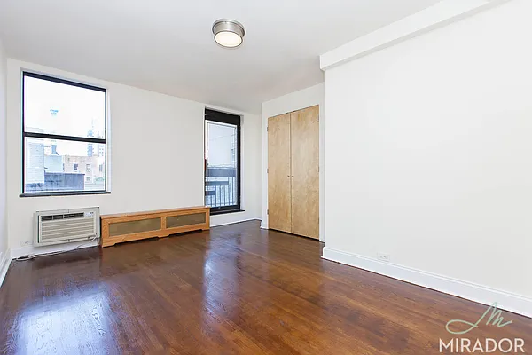 Rented by Mirador Real Estate | media 28