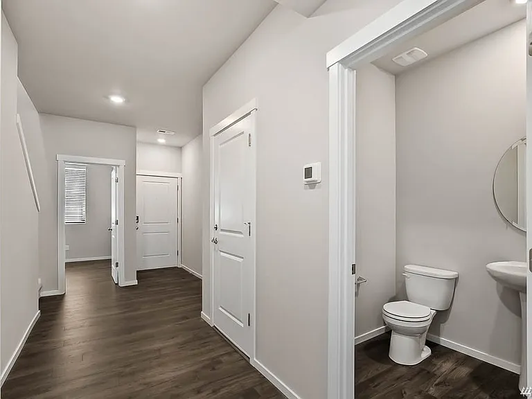 5746 Waverly Rd SW — Photo 9