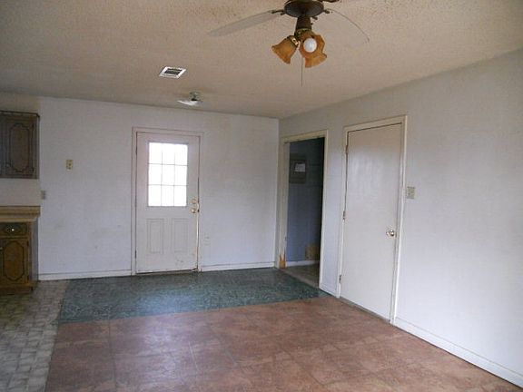 3rd image of 168 Richmond St