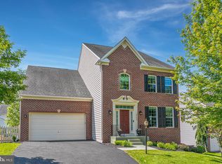 40652 Banshee Dr, Leesburg, VA 20175