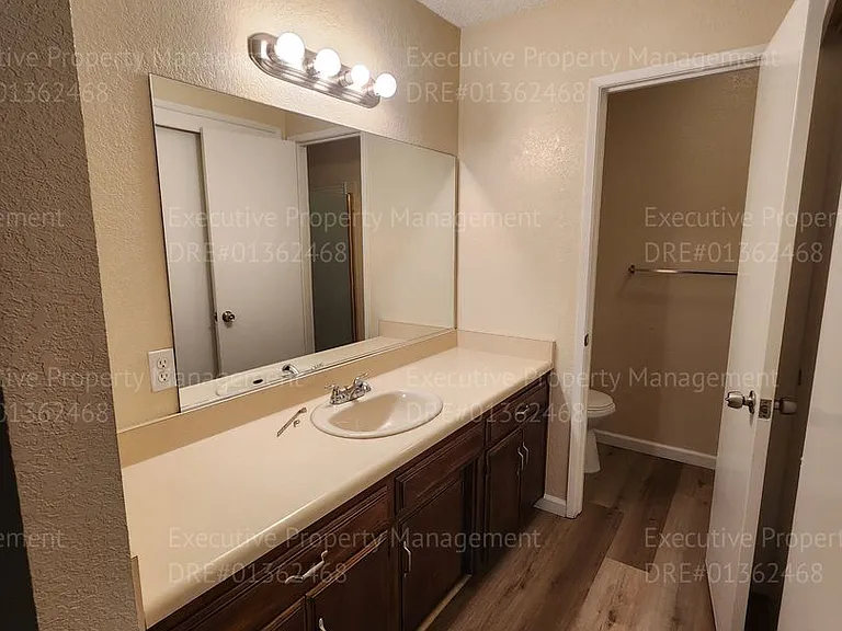 709 Deseret Way — Photo 25