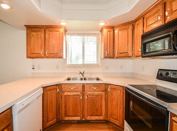 5th image of 3061 E Stoneridge Cir