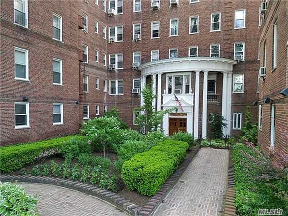 3rd image of 11811 84th Ave #418