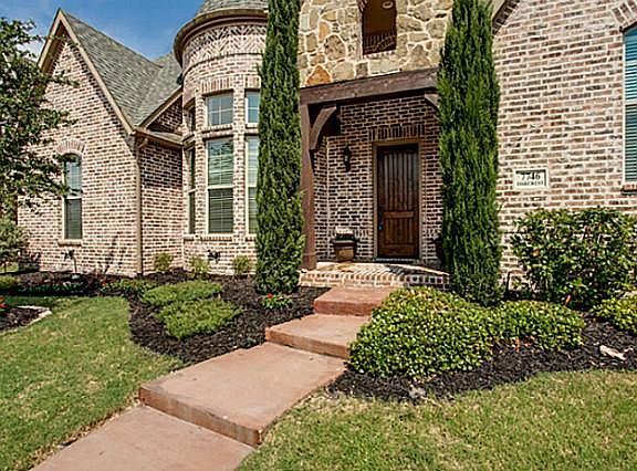 3rd image of 7746 Oakcrest Dr