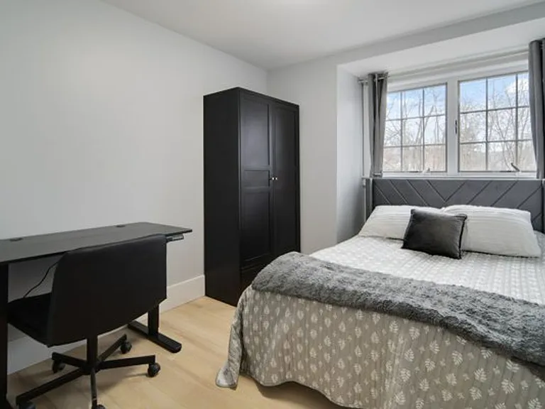 504 Stewart Ave — Photo 217