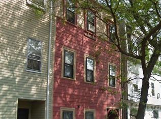 1-244 E St #1, Boston, MA 02127