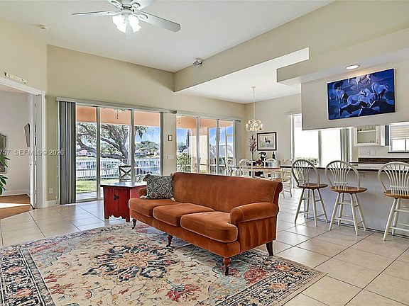 5th image of 1226 SW Eagleglen Pl