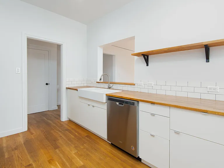 900 S Orange Grove Ave #203 — Photo 12