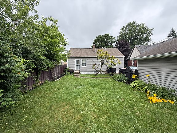 3rd image of 4907 Young Ave