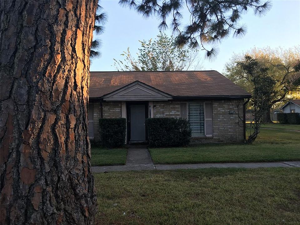 1st image of 15239 Buckle Ln #5239