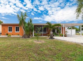 724 Tower Dr, Cape Coral, FL 33904