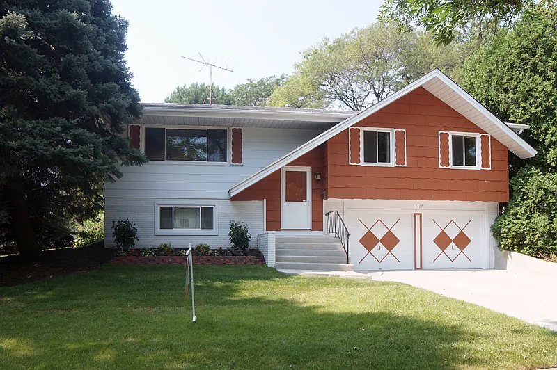 1417 Harvard Ln photo 1