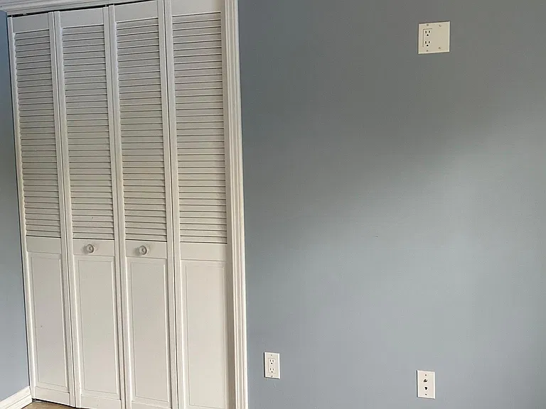 Middle Room