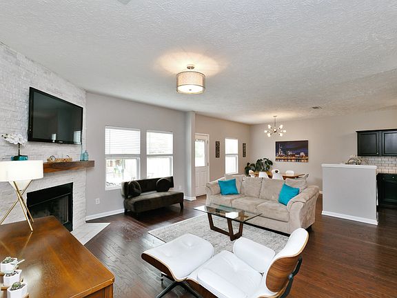 5th image of 387 Owl Dr