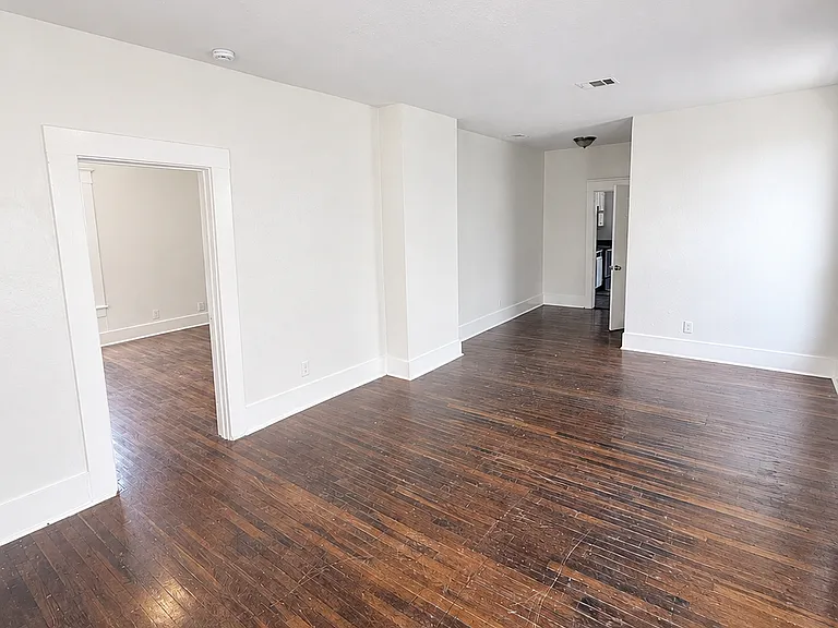 2614 May St — Photo 5