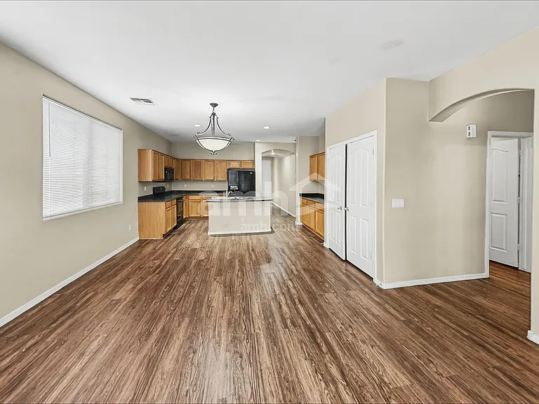 15342 W Morning Glory St — Photo 7