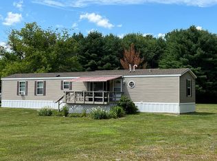122 N Main St, North Anson, ME 04958