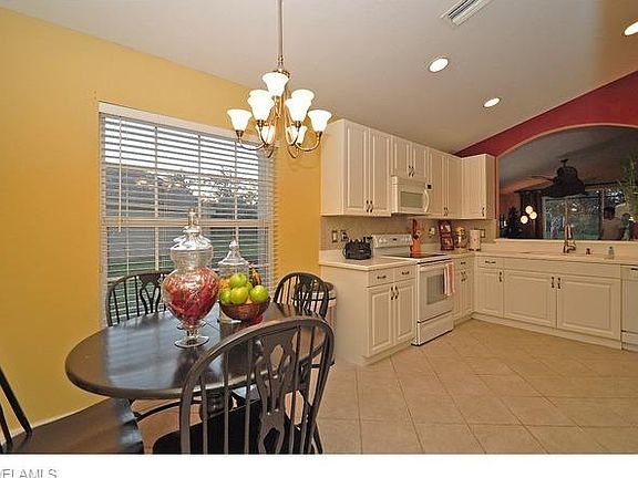 4th image of 2081 Painted Palm Dr