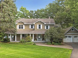 6631 Horseshoe Curv, Chanhassen, MN 55317