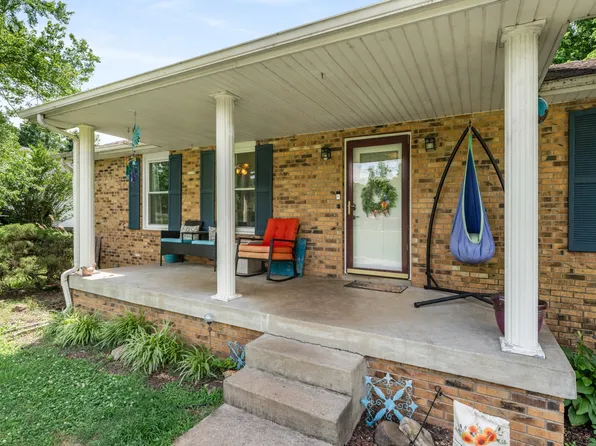 319 Sanders Ln, Ashland City, TN 37015