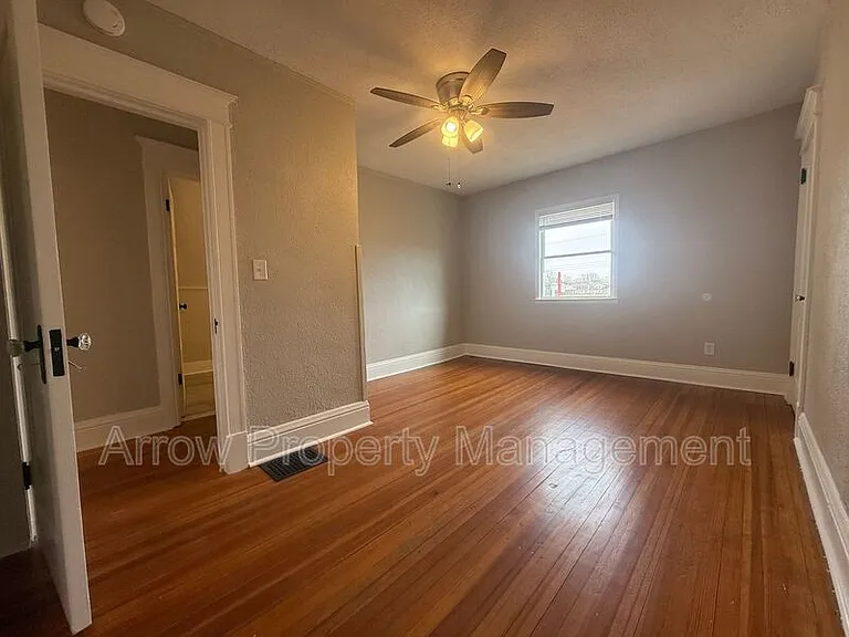 648 N 26th St — Photo 6
