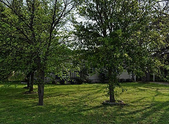 3rd image of 512 N Fordyce St