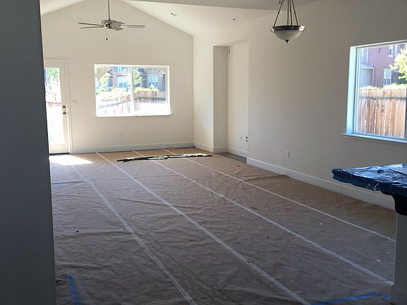 3rd image of 929 Peach Blossom Way