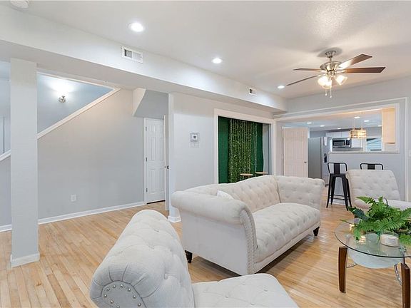 4th image of 909 1st St