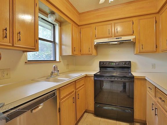 3rd image of 1718 Little John Ct