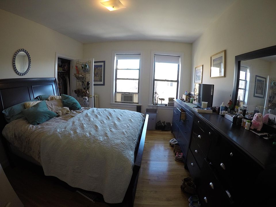 2nd image of 5 Park Vale Ave #11BM