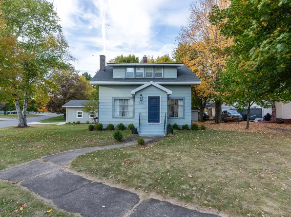 508 W H St, Iron Mountain, MI 49801