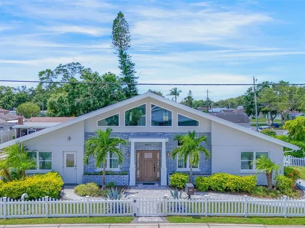 3502 Bahia Vista St, Sarasota, FL 34239