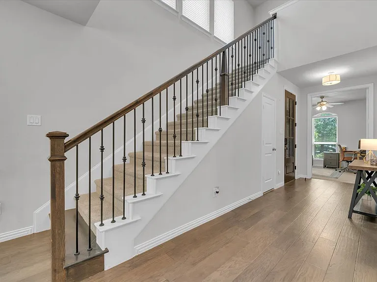 3905 Saint Ives Ln — Photo 16