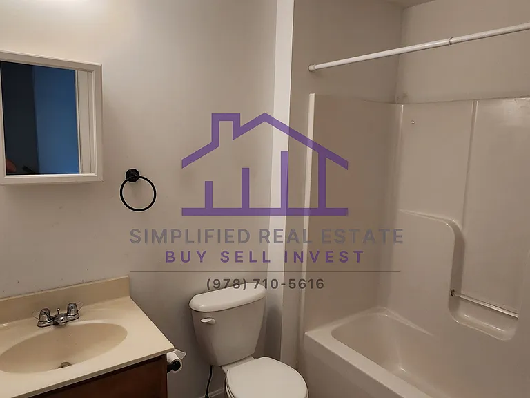 Townsend Ln Townhomes — Photo 4