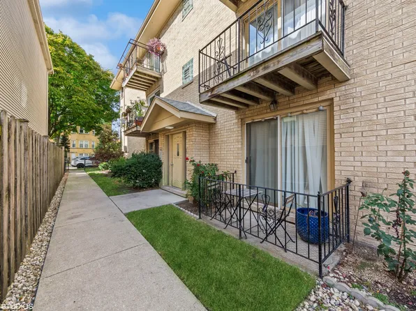 4111 N Mozart St Unit 3W, Chicago, IL 60618